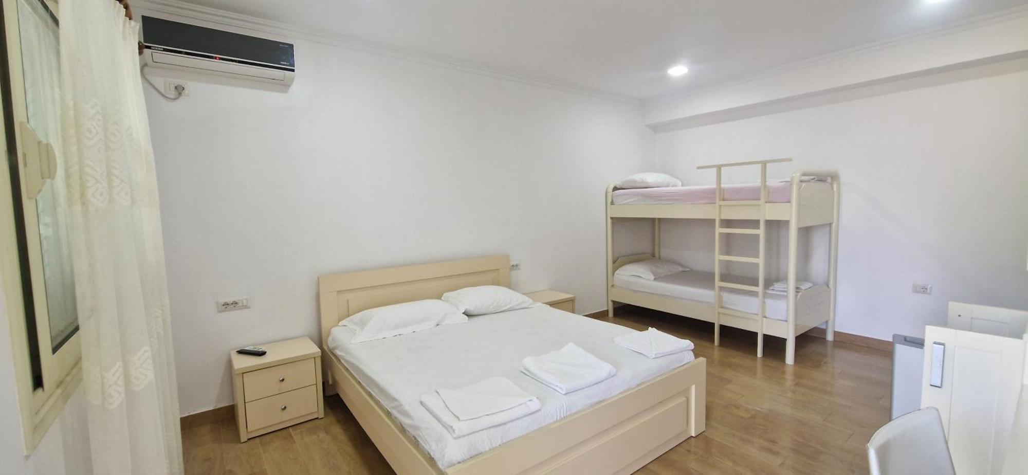 Fitimi Hotel *