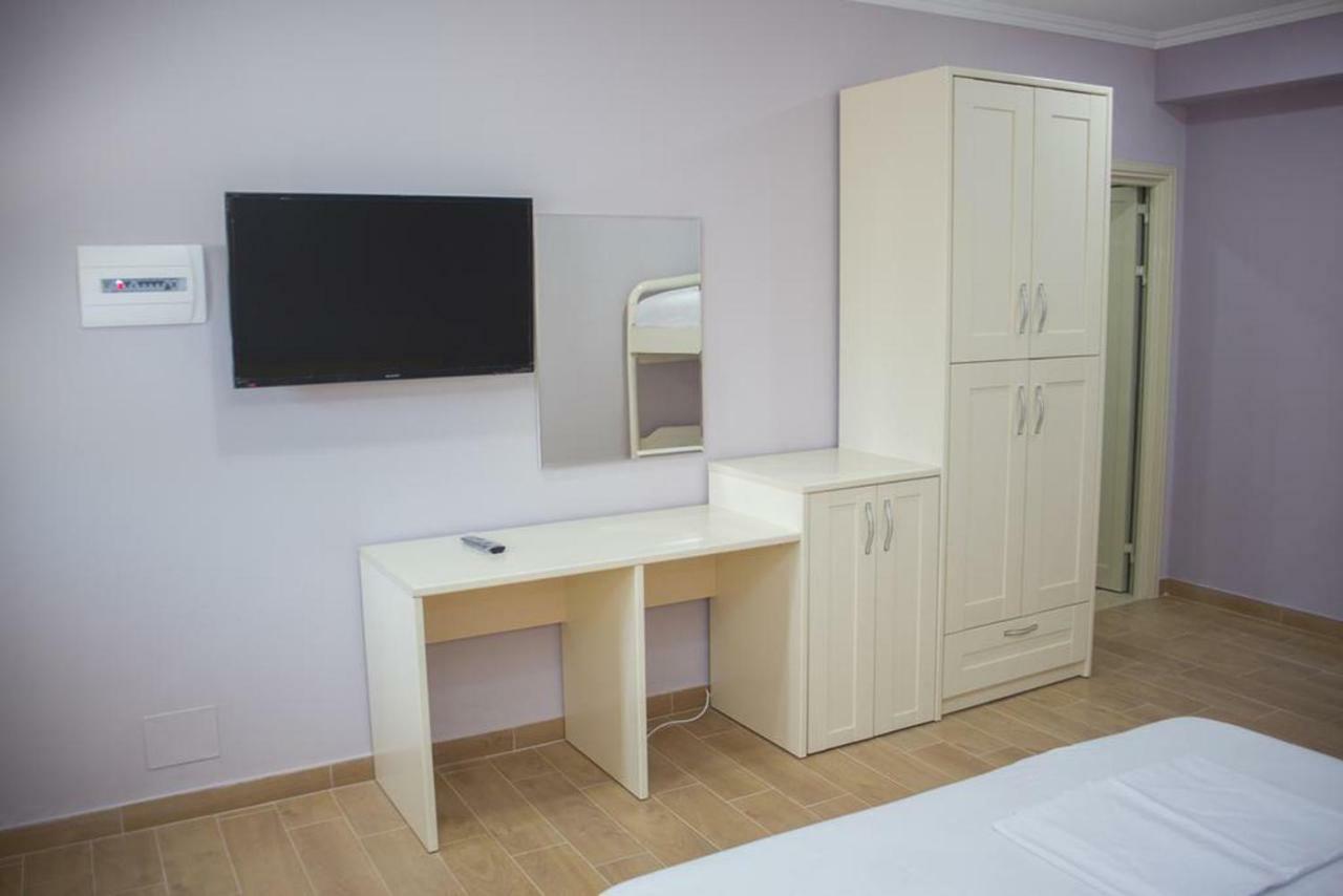 Hotel Fitimi *